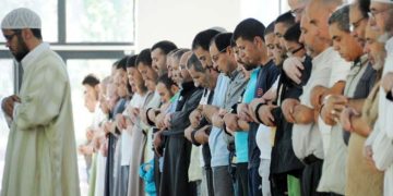Shalat berjamaah, Batasan 1 Rakaat untuk Makmum, Keutamaan shalat shubuh, Agar Amal Tidak Sia-Sia, Syarat Takbiratul Ihram, Hukum Mengulang Surat yang Sama dalam Shalat, Doa Iftitah, Hukum Baca Doa Iftitah dalam Shalat, Doa Iftitah, Ukuran 1 Rakaat dalam Shalat, Jumlah Rakaat Shalat Tarawih