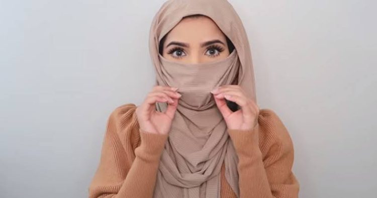 8 Tips Atasi Mascne atau Jerawat akibat Masker  1 Jerawat